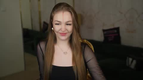 Amelia online show from 10-31-25, 07:37