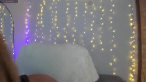 Snapshot of sweetdestiny_ chatting on 02-03-26, 05:05 natalia online show from 02-03-26, 05:05