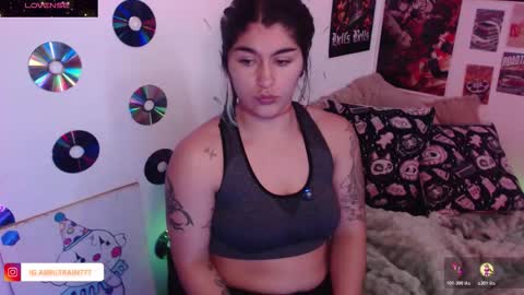 Abril online show from 11-21-25, 05:55