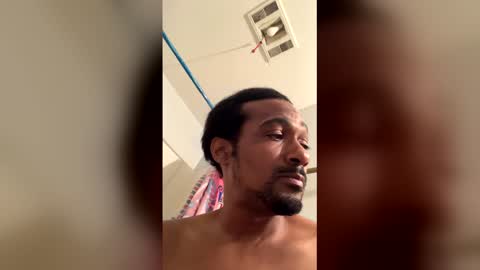 sweetdwillie2025 online show from 12-19-25, 09:49