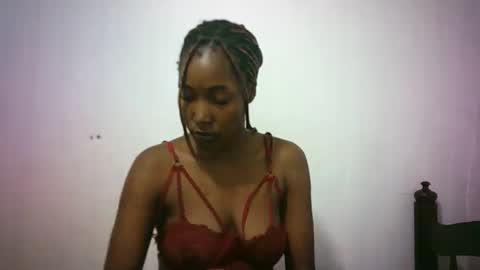 Snapshot of sweetebony_50 chatting on 05-15-26, 09:27 sweetebony_50 online show from 05-15-26, 09:27