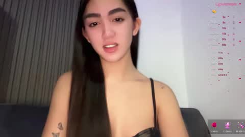 Snapshot of sweetestmallow chatting on 10-17-25, 10:23 mallow online show from 10-17-25, 10:23