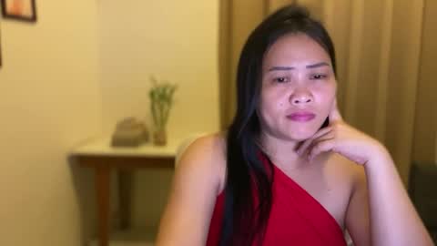 Snapshot of sweetestsmile_ chatting on 05-14-26, 11:28 Khaye online show from 05-14-26, 11:28