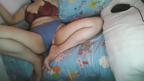 Snapshot of sweetfilipinawet chatting on 03-12-25, 06:51 Stacy online show from 03-12-25, 06:51