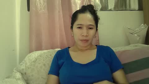 Snapshot of sweetfilipinawet chatting on 09-21-25, 01:24 Stacy online show from 09-21-25, 01:24