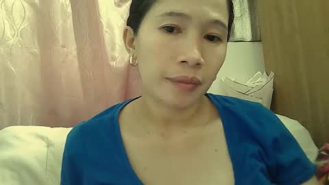 Snapshot of sweetfilipinawet chatting on 10-23-25, 02:16 Stacy online show from 10-23-25, 02:16