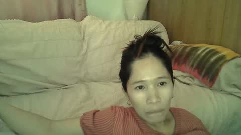 Snapshot of sweetfilipinawet chatting on 11-18-25, 01:11 Stacy online show from 11-18-25, 01:11