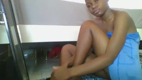 Snapshot of sweetgal2025 chatting on 12-17-25, 07:25 EUNICE online show from 12-17-25, 07:25