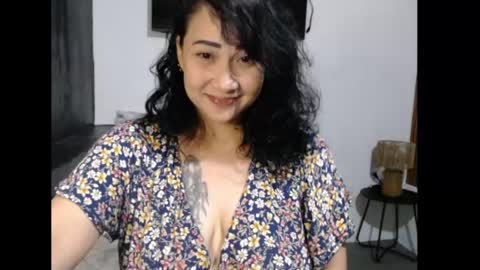 Snapshot of sweetgemini23 chatting on 05-02-26, 04:01 Jean online show from 05-02-26, 04:01