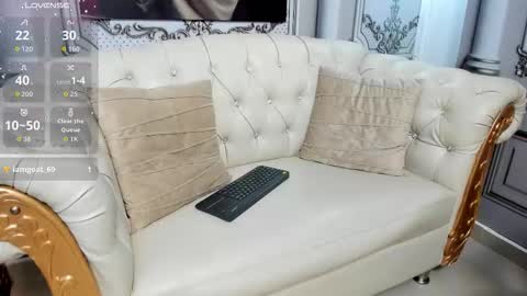 Snapshot of sweetgirl4u_ chatting on 09-25-25, 10:08 MIA online show from 09-25-25, 10:08