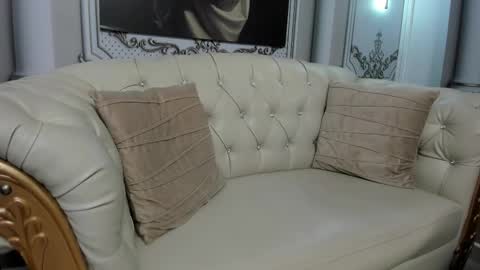 Snapshot of sweetgirl4u_ chatting on 10-15-25, 08:03 MIA online show from 10-15-25, 08:03