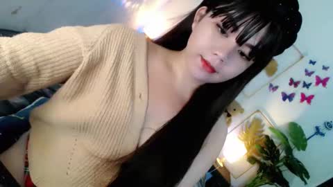 Snapshot of sweetgirl_mayxx chatting on 06-06-26, 06:34 May online show from 06-06-26, 06:34