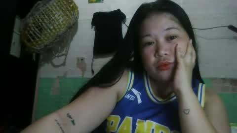 Snapshot of sweethot_asian chatting on 11-19-25, 06:02 sweethot_asian online show from 11-19-25, 06:02