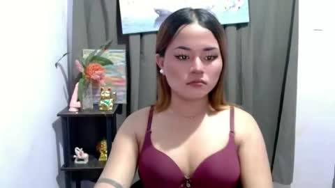Snapshot of sweethotlove_xoxo chatting on 10-23-25, 04:50 sweethotlove_xoxo online show from 10-23-25, 04:50