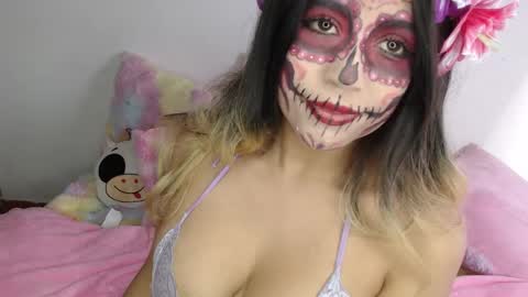 Snapshot of sweethotsin_sexy69 chatting on 10-29-25, 05:53 online show from 10-29-25, 05:53