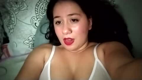 Snapshot of sweetie__annie chatting on 02-20-25, 03:56 Ana Mara  i cant Make noise My family is here  online show from 02-20-25, 03:56