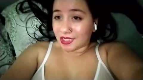 Snapshot of sweetie__annie chatting on 02-20-25, 07:01 Ana Mara  i cant Make noise My family is here  online show from 02-20-25, 07:01
