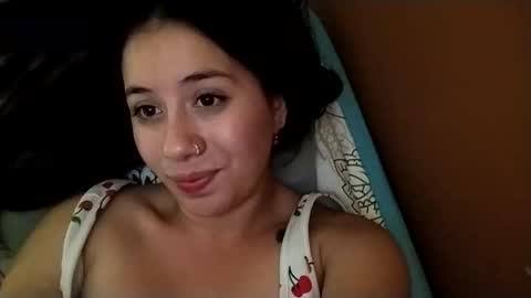 Snapshot of sweetie__annie chatting on 04-08-26, 05:51 Ana Mara i cant Make noise My family is here online show from 04-08-26, 05:51