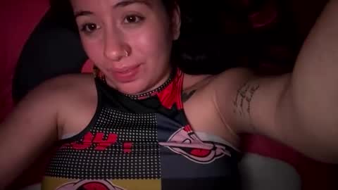 Snapshot of sweetie__annie chatting on 04-29-26, 05:33 Ana Mara i cant Make noise My family is here online show from 04-29-26, 05:33