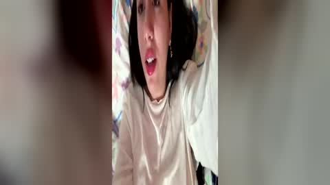 Snapshot of sweetie__annie chatting on 06-13-26, 04:21 Ana Mara i cant Make noise My family is here online show from 06-13-26, 04:21
