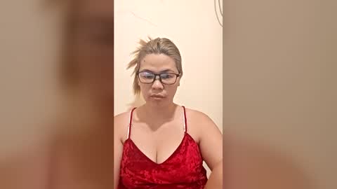 Snapshot of sweetie_angelica chatting on 07-12-26, 06:48 Angel online show from 07-12-26, 06:48