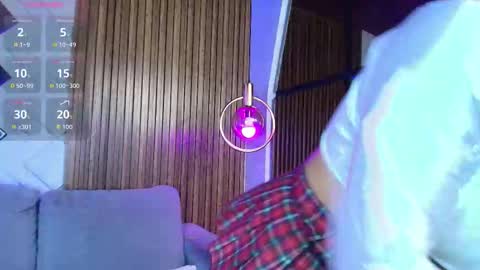 Snapshot of sweetie_foxxxx chatting on 10-24-25, 11:06 violeta online show from 10-24-25, 11:06