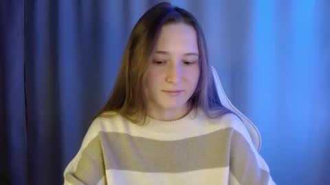 Snapshot of sweetie_lover chatting on 01-12-26, 10:15 Annie online show from 01-12-26, 10:15