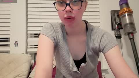 Sweetiek1tty online show from 10-31-25, 01:06