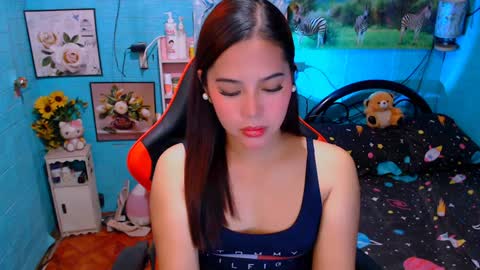 Nicole online show from 01-18-25, 04:37