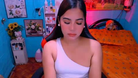 Nicole online show from 02-13-25, 02:01