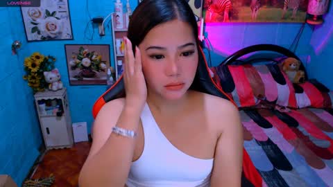 Nicole online show from 02-25-25, 04:00