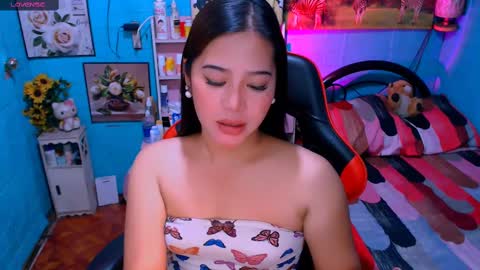 Nicole online show from 02-28-25, 09:12