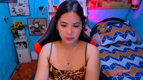 Nicole online show from 03-10-25, 12:40