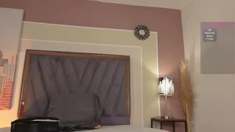 Snapshot of sweetiepie_3 chatting on 05-06-26, 12:32 Valentina online show from 05-06-26, 12:32