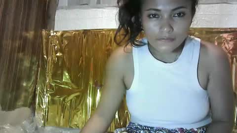 Snapshot of sweetiepiexxxx chatting on 05-25-26, 12:55 jess online show from 05-25-26, 12:55