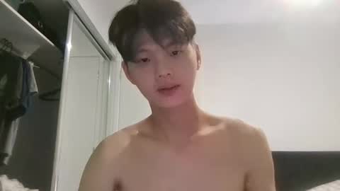 Snapshot of sweetiepuppy421 chatting on 02-26-26, 01:21 sweetiepuppy421 online show from 02-26-26, 01:21