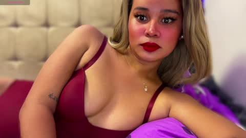 Snapshot of sweetjhessa69 chatting on 05-28-26, 04:43 sweetjhessa69 online show from 05-28-26, 04:43