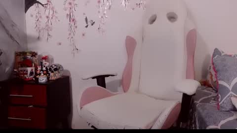 karen online show from 04-12-26, 03:50