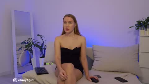 SweetKira1 online show from 11-21-25, 12:37