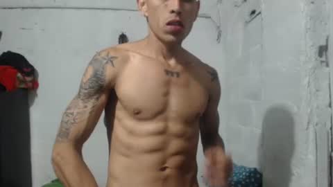 Snapshot of sweetlatinakim chatting on 04-26-26, 10:57 Camilo online show from 04-26-26, 10:57
