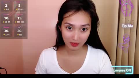 Snapshot of sweetleah_1998 chatting on 01-15-25, 01:20 Leah online show from 01-15-25, 01:20