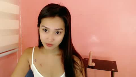 Snapshot of sweetleah_1998 chatting on 01-21-25, 03:04 Leah online show from 01-21-25, 03:04