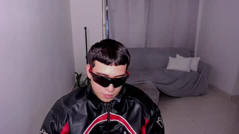 Snapshot of sweetlian_04 chatting on 02-27-25, 08:39 Lian online show from 02-27-25, 08:39