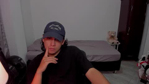 Snapshot of sweetlian_04 chatting on 02-08-26, 09:51 Lian online show from 02-08-26, 09:51