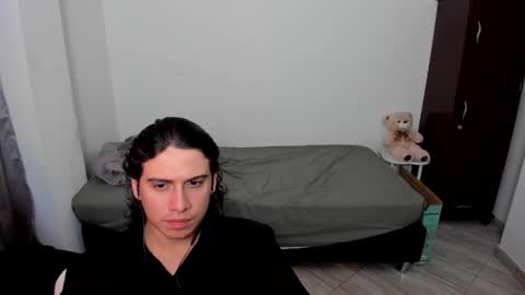 Snapshot of sweetlian_04 chatting on 03-12-26, 04:51 Lian online show from 03-12-26, 04:51