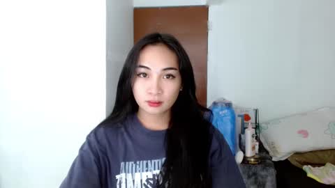 Snapshot of sweetlilly_18 chatting on 12-06-24, 03:55 Lilly online show from 12-06-24, 03:55