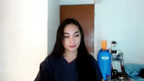 Snapshot of sweetlilly_18 chatting on 01-01-25, 05:11 Lilly online show from 01-01-25, 05:11