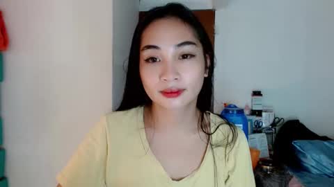Snapshot of sweetlilly_18 chatting on 01-02-25, 11:20 Lilly online show from 01-02-25, 11:20