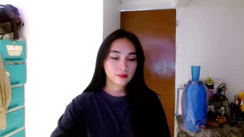 Snapshot of sweetlilly_18 chatting on 01-23-25, 02:44 Lilly online show from 01-23-25, 02:44