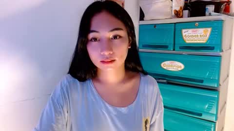 Snapshot of sweetlilly_18 chatting on 09-18-25, 03:58 Lilly online show from 09-18-25, 03:58